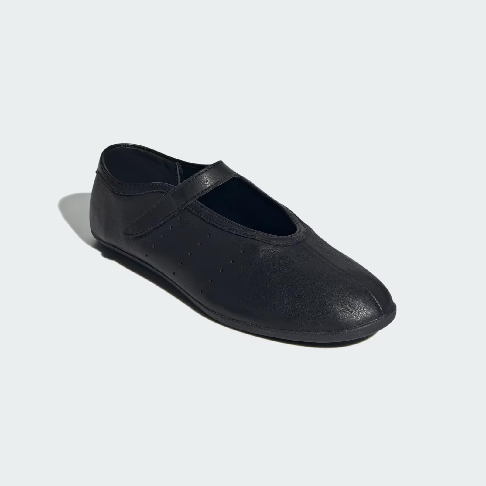 JQ6939 adidas Originals Stan Smith Lo Pro Triple Black (Women s) 5.5W