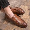 The new 46 47 large size British nightclub hairstylist men a slip-on pointed casual leather shoes wear-resistant foot simple