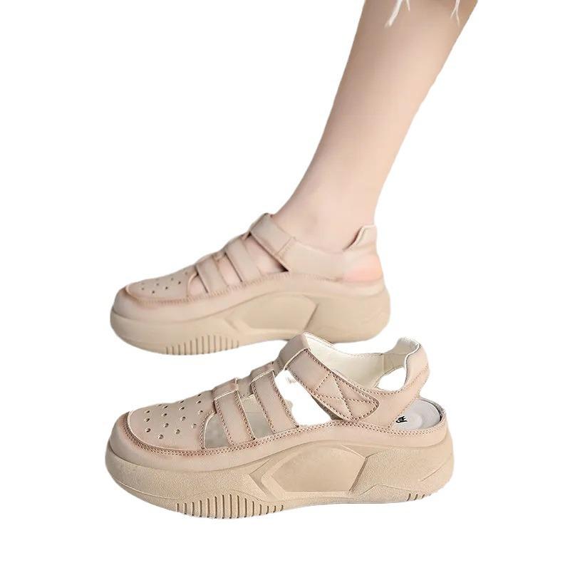 Fashion Sandals 2025 Summer Retro Breathable Hollow Hole Shoes Summer Sponge Sole Thick Sole Versatile Casual Women's Singles Shoes