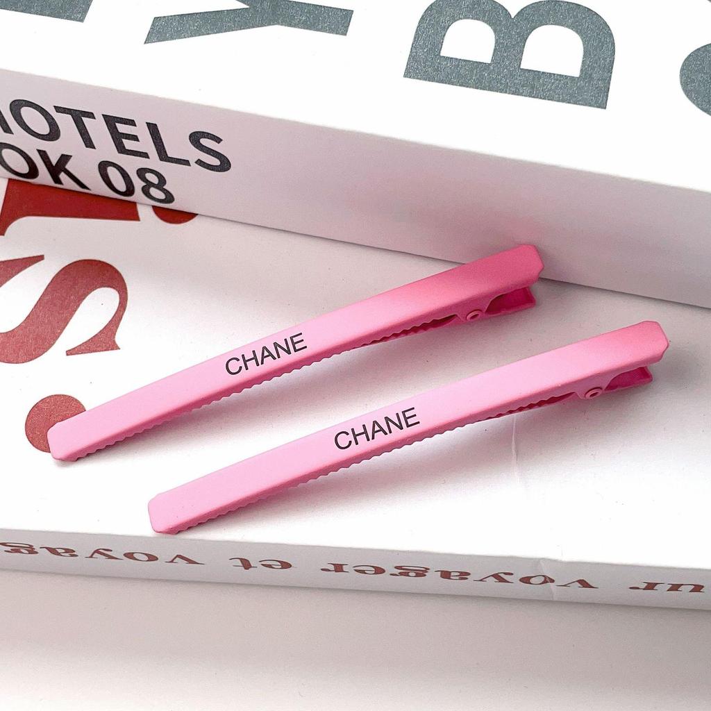 Xiaoxiang Brief Metall-Seitenclip: Hochwertiges Stirn- und Haaraccessoire