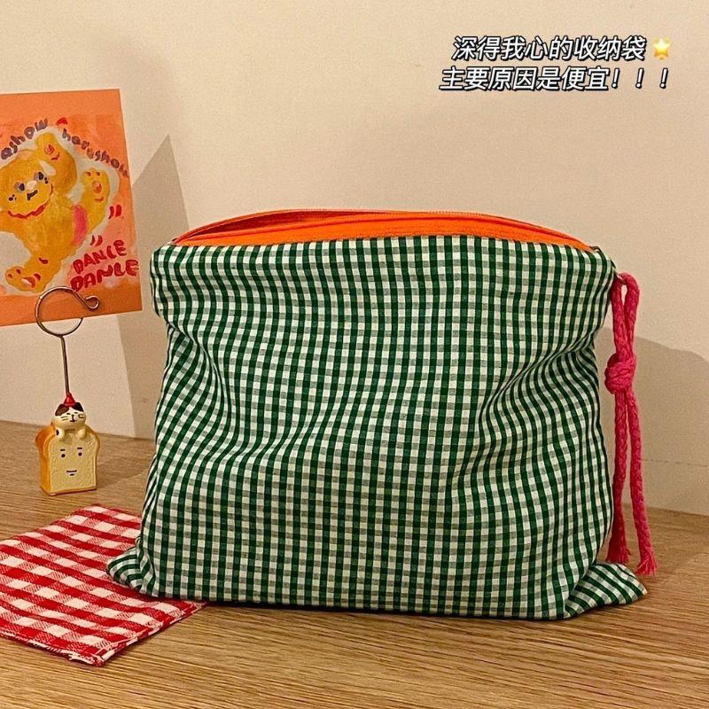 Hot Sale Women Plaid Makeup Bag Large Capacity Cotton Zipper Pouch Purse Travel Makeup Bag Portable Simple Pouch Cosmetic Bag