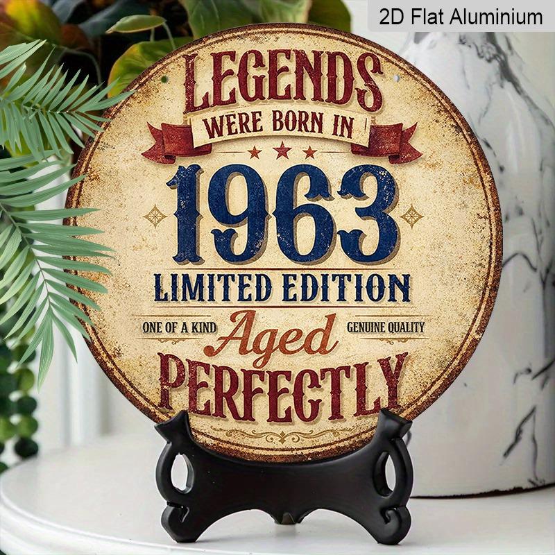 2D Flat Vintage Aluminum Wall Coverings In Various Sizes. A Legendary Design Born In 1963, This Commemorative Style Is Ideal for Home Décor and