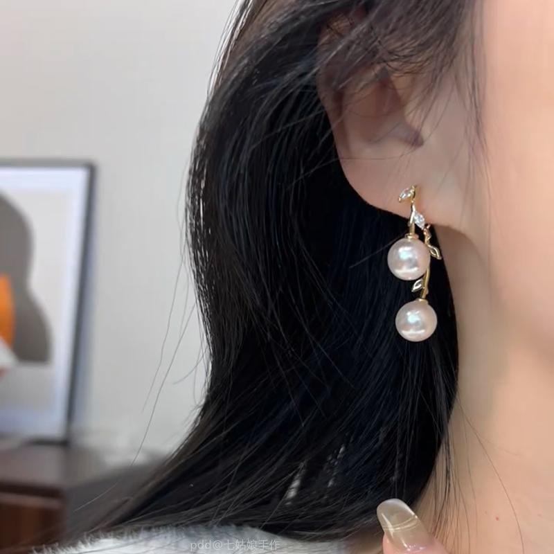 

Серьги-подвески с двусторонним кулоном в виде бриллиантового листа и жемчуга, ретро, легкая роскошь, высококлассные серьги, женские модные серьги с темпераментом