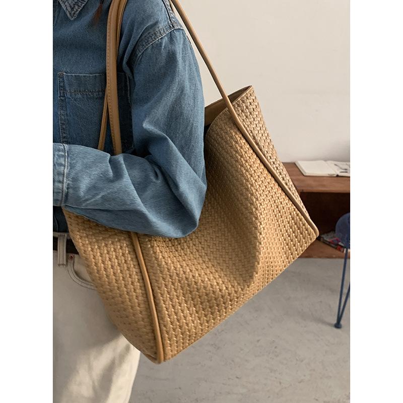 Retro Woven Pattern Bag Women's 2025 New Autumn Fashion High-end Tote Bag Large-capacity Shoulder Commuter Bag