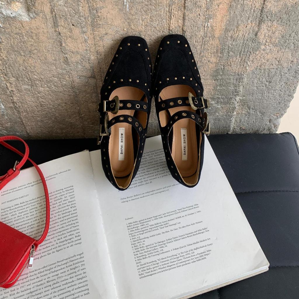 2025 autumn and winter new retro rivet Mary Jane shoes square head word with British inner height increase shallow mouth single shoes women