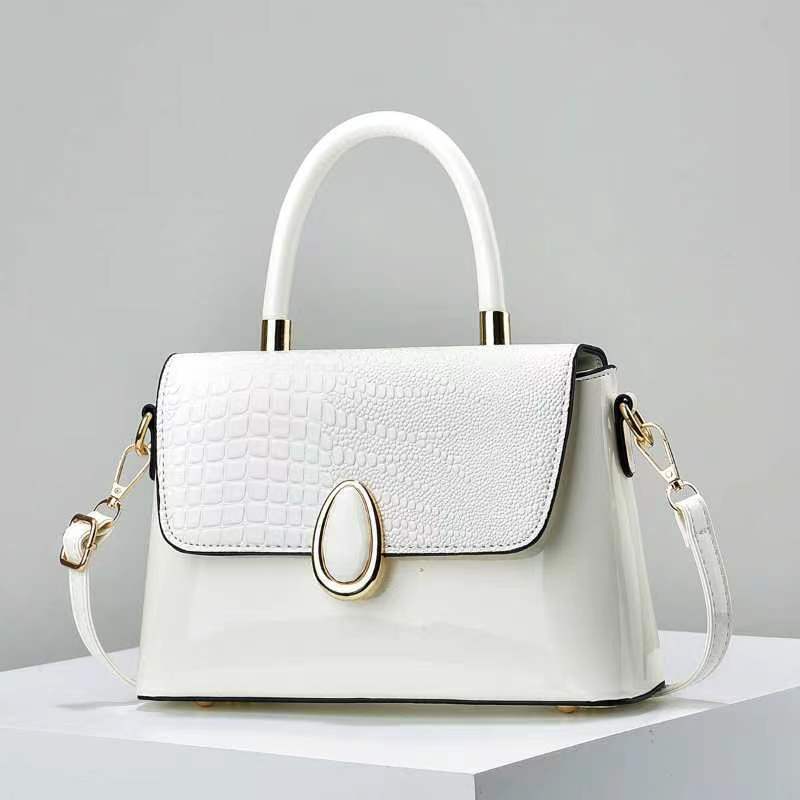 Sac à main carré en cuir verni pour femme, avec chaîne, à bandoulière, en forme de goutte