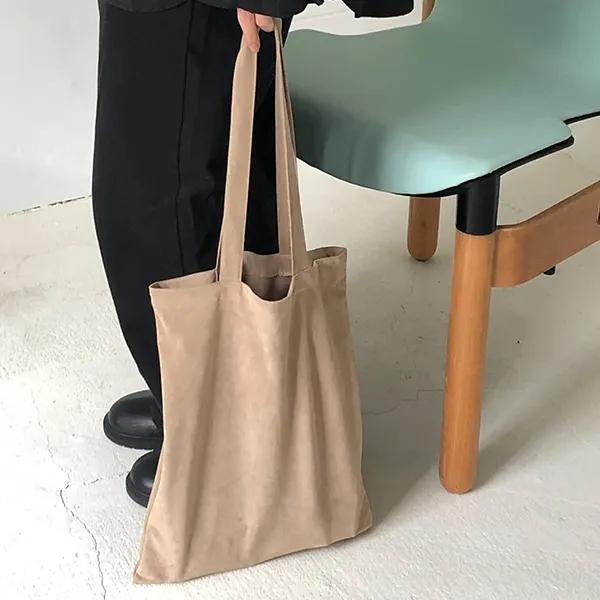 A suede mood bag perfect for an easygoing everyday vibe _DAILY MOOD BAG_MILK BROWN