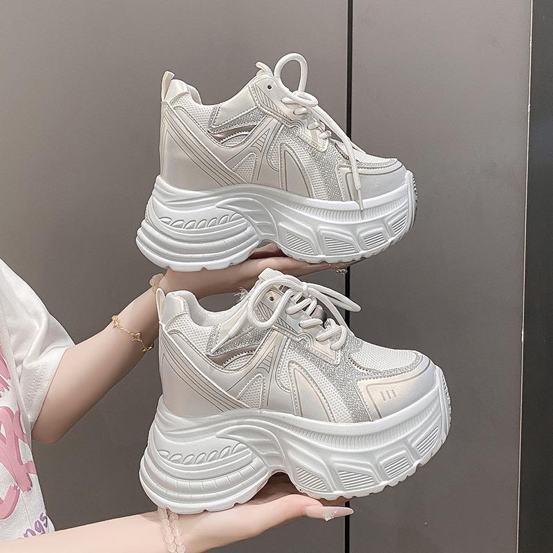 Fashion and popular silver dad shoes women's 2025 new autumn models lightweight women's shoes heightening casual sports shoes single shoes