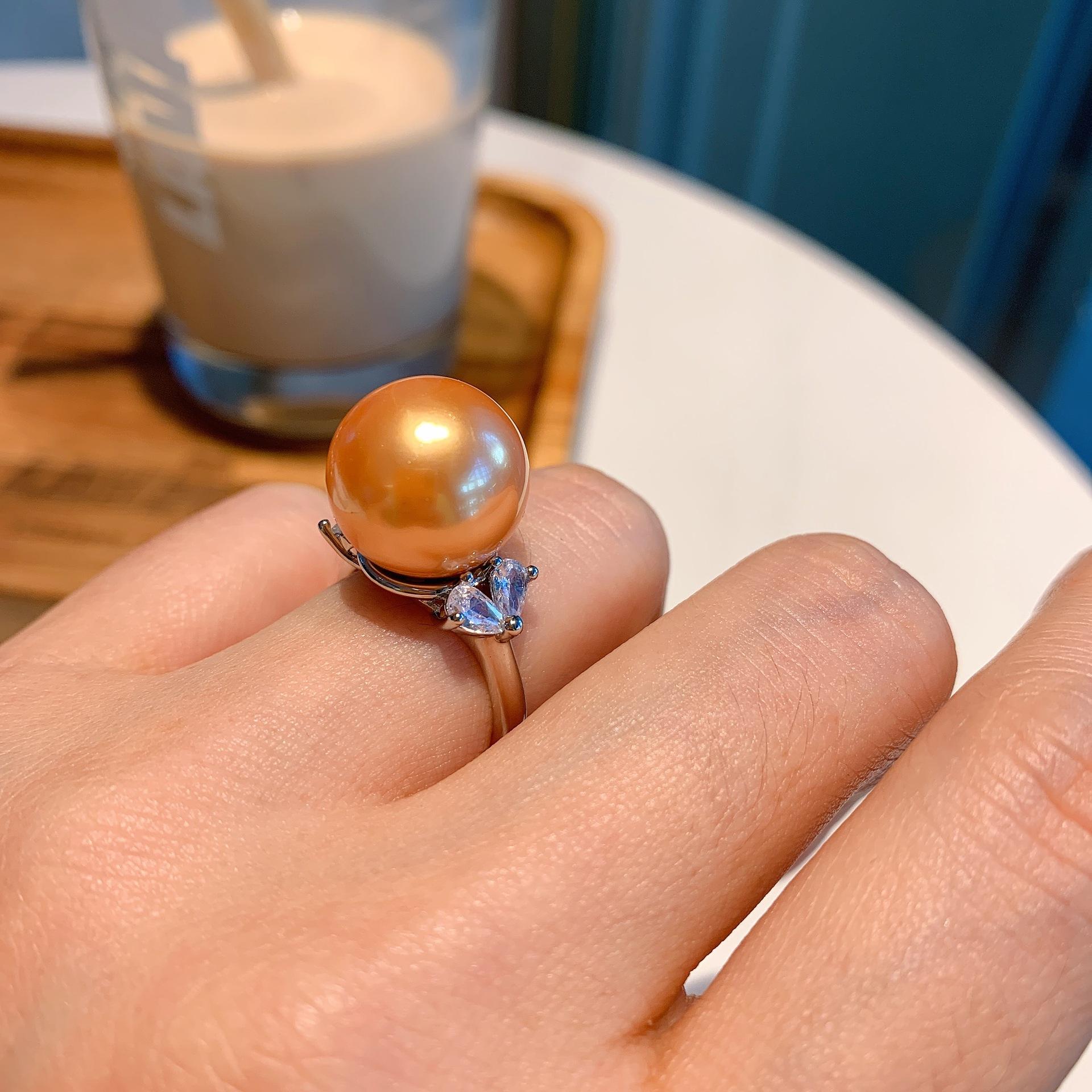 

2024 новый комплект из двух предметов с серебряной иглой S925 темно-желтого цвета с жемчугом в виде ракушки