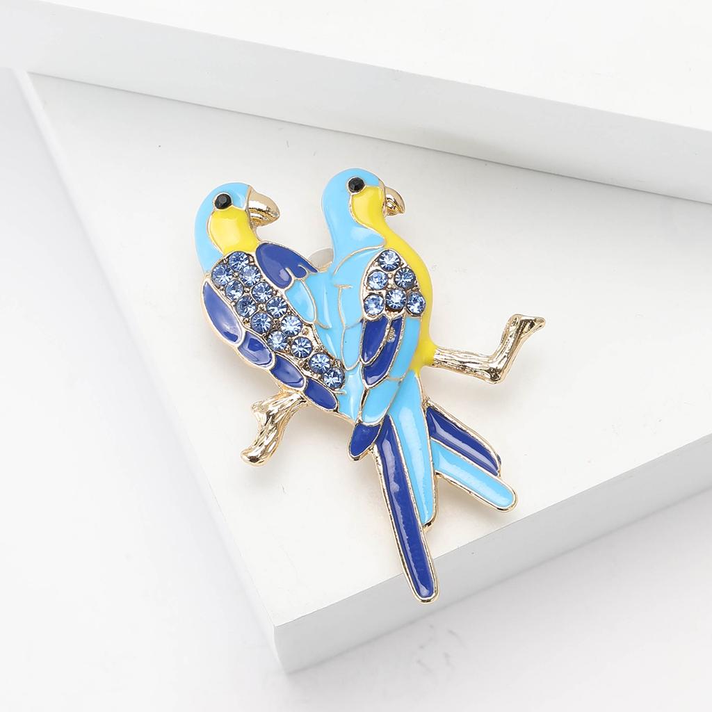 Personality Fashion Cute Two Parrot Brooches for Women Unisex Bird Pins Available Office Party Accessories Gifts