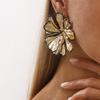 Vintage Metallic Pleated Black Edge Petal Earrings Elegant Three Dimensional Flower Exaggerated Women Ear Studs Jewelry
