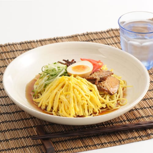 Akebono Sangyo Egg Microwave Cooker, Made In Japan, Ezegg EZ-289: Easily Make Thin Omelets In the Microwave and Create Delicious Crepes.