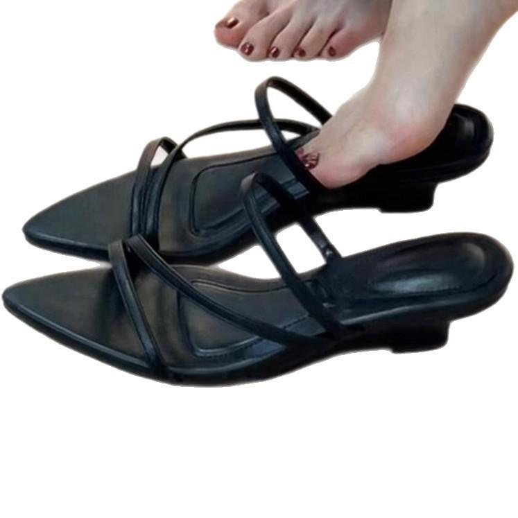 2025 new fairy style sexy pointed toe open-toed slippers female Xiaoxiangfeng temperament versatile slope heel cool slippers