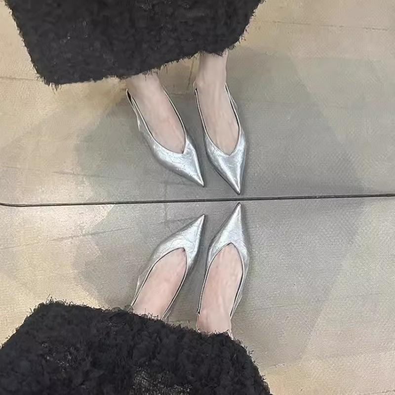 202 New Gentle Fairy Style Evening Shoes French Temperament Wedge Heel Pointed Back Empty Muller Shoes Bag Head Sandals Women