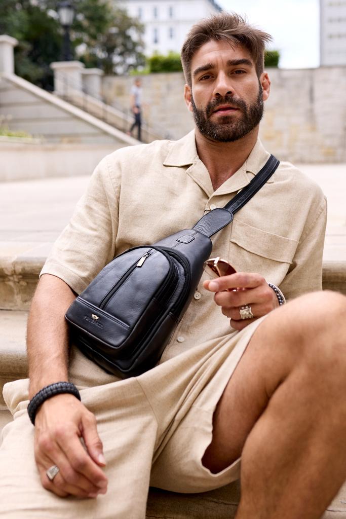 Men's leather backpack with one shoulder - Peterson