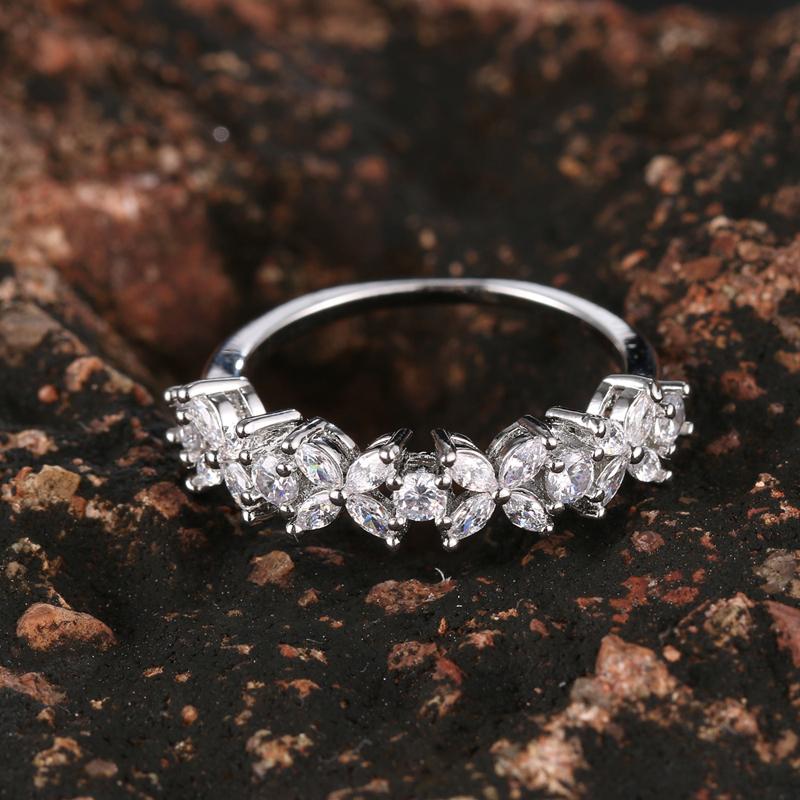 Emmaya Ingenious Flowers Shape Noble Design Ring For Female Aaa Zirconia Fashion Jewelry Banquet Charming Attractive Gift