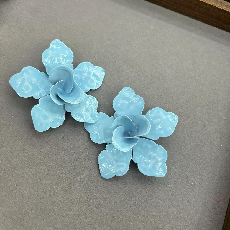 Popular Retro Pair Of Multi-Color Paint Exaggerated Large Flower Stud Earrings Suitable For Parties
