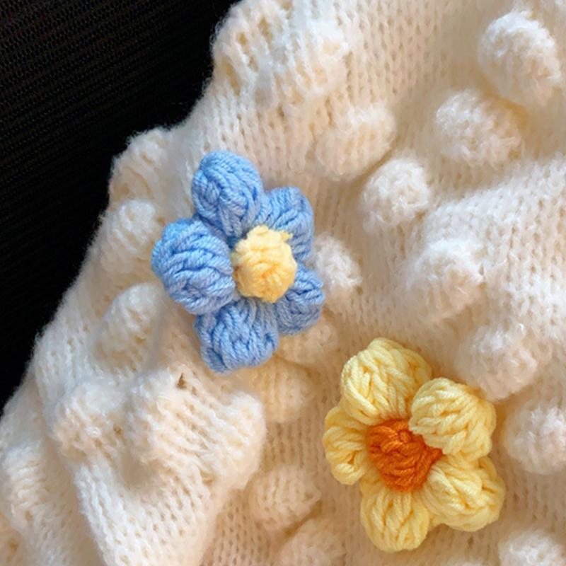 Women's Autumn Winter Flower Embroidery Knitted Cardigan Fashion Long Sleeves Contrast Color Sweater