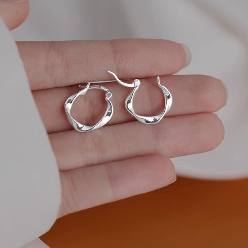 Möbius Ring Earrings for Women New High-end Earrings Niche Design Earrings