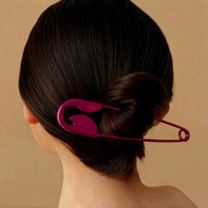 Stylish Large Silver Hair Brooch: Creative Metal Claw Clip for Thick Hair