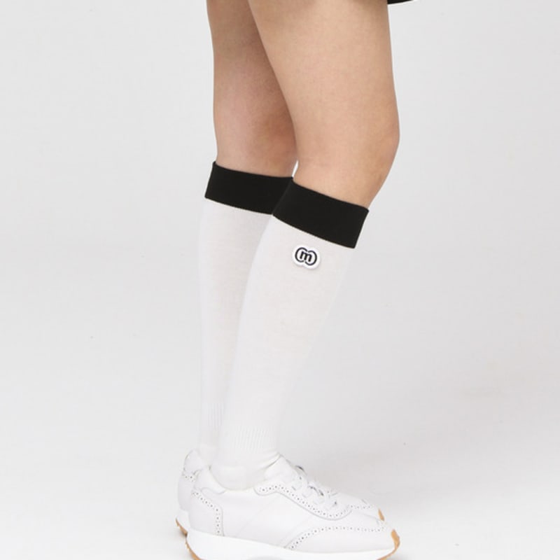 DOYOUKNOWMC ALL SEASON Color Block Rib White Wappen Decorated Knee Socks