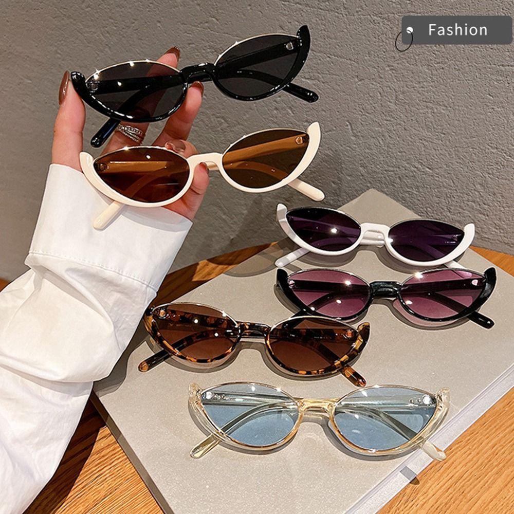 Vintage Små Cat Eye Solglasögon för Kvinnor Trendiga Halvbåge Solglasögon UV400 Mode Solglasögon Glasögon Sommar Anti UV Solglasögon