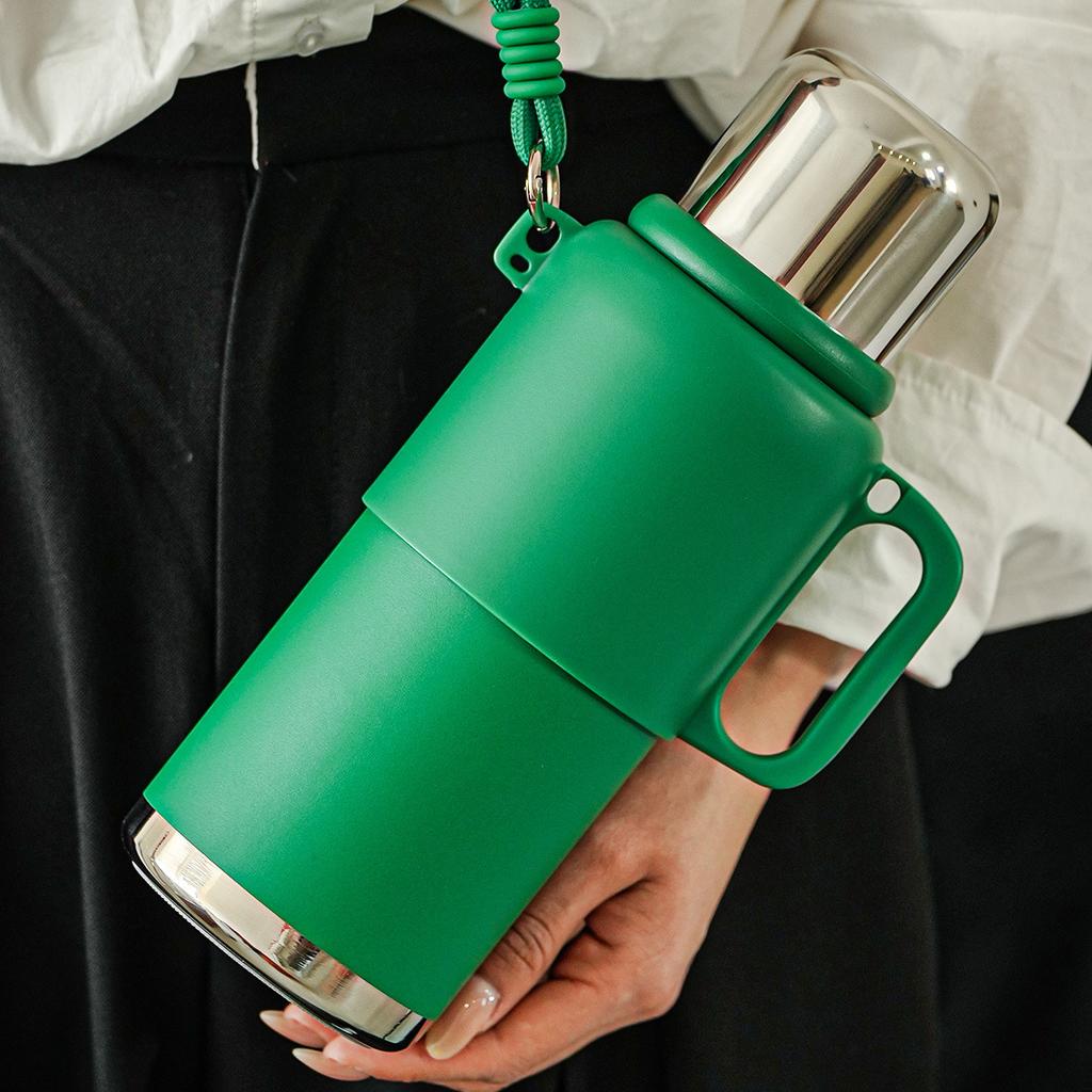 Stainless steel thermal insulation pot outdoor large-capacity water cup home travel car large water bottle portable thermos cup