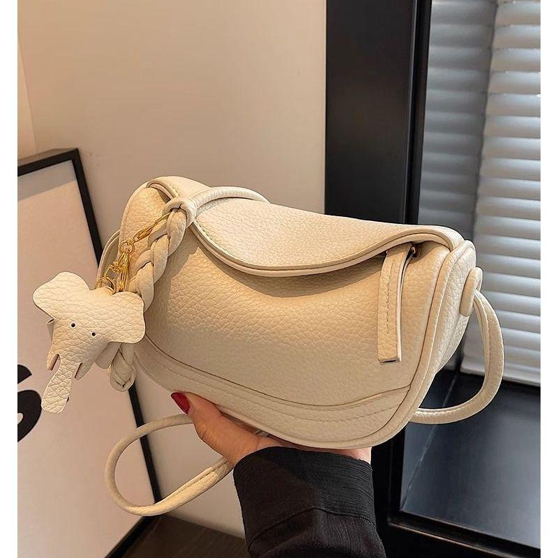 High-value French Niche Bag Women's 2025 New One-shoulder Crossbody Bag Explosive Niche Versatile Saddle Dumpling Bag