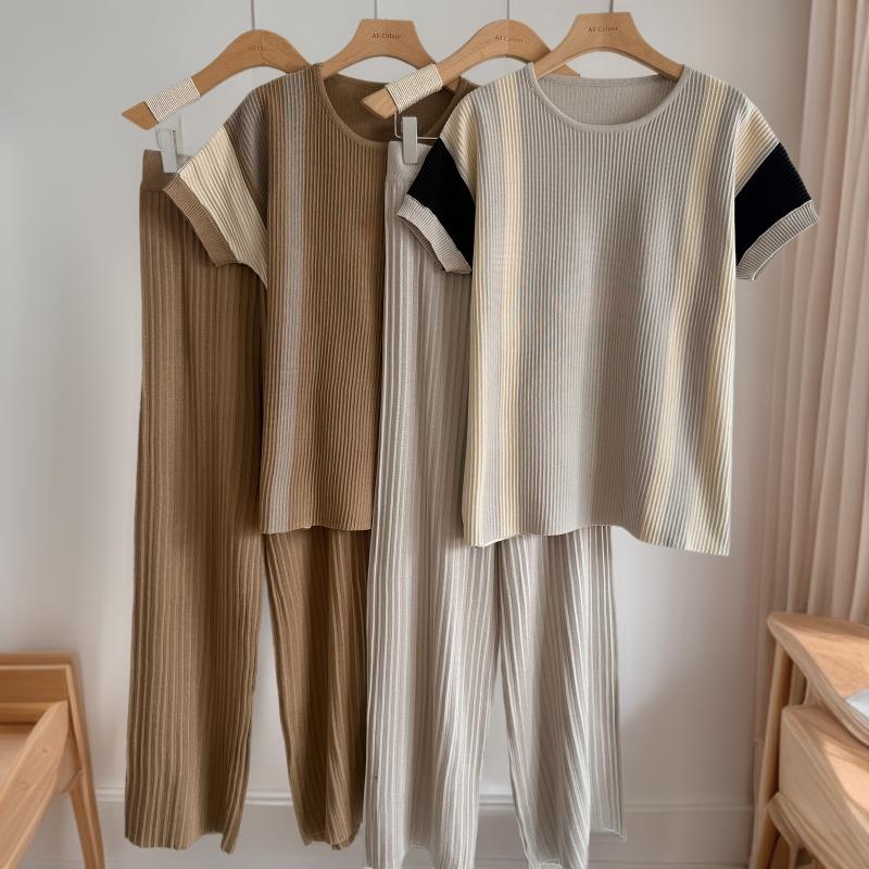 2025 New Pleated Color Matching Loose Fashion Casual T-shirt Long Wide Leg Pants Knitted Suit
