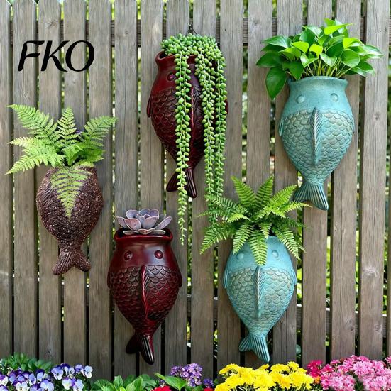 Decorative Garden Planter Fish Shape Wall Mounted Hanging Flower Pot for Balcony Outdoor Patio Vertical