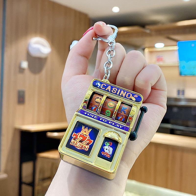 Брелок для мини-игрового автомата: Игровое украшение Fruit Spin Individually Packaged