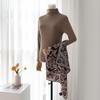 Handmade Retro Paisley Print Double-Sided Wool-Silk Scarf: Luxurious Small Square with High-End Feel