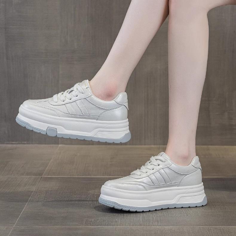 Platform white shoes women's 2025 spring new casual sports shoes retro versatile small height increase popular board shoes