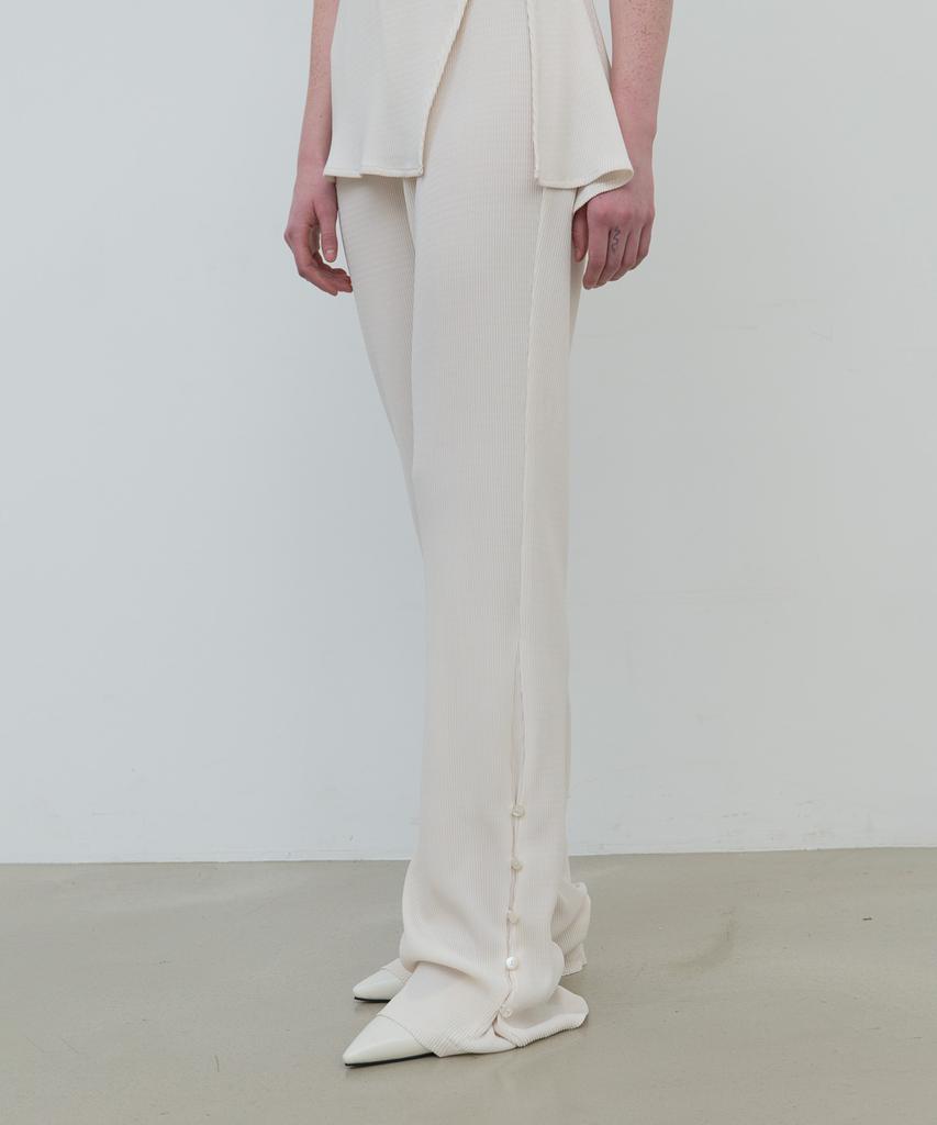 AFTERGLOWOOL Pleated Flare Fit Button Pants_Ivory