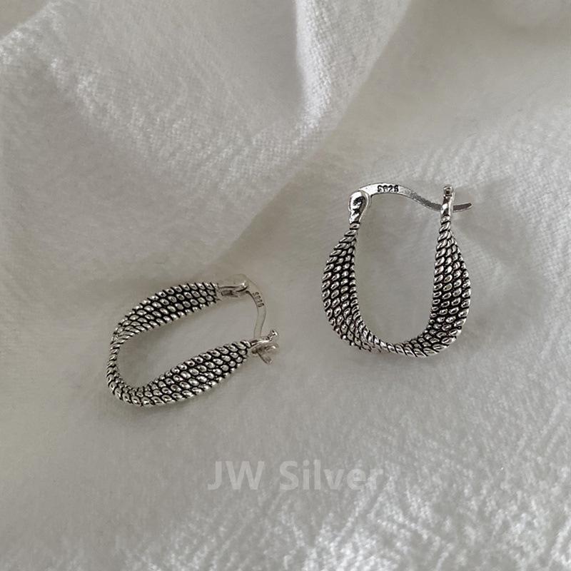 Retro Geometric Twisted Rope Earrings for Women – Fashionable Hollow Ear Clips, Hip Hop Creative Design