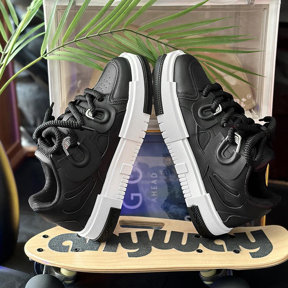 Shoes new men's shoes niche design bread shoes men's casual skateboard shoes wind board shoes men