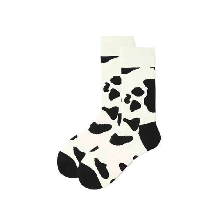Classic Black And White Cow Pattern Women'S Socks Cute Student Harajuku Versatile Trend Skateboard Mid-Tube Cotton Socks