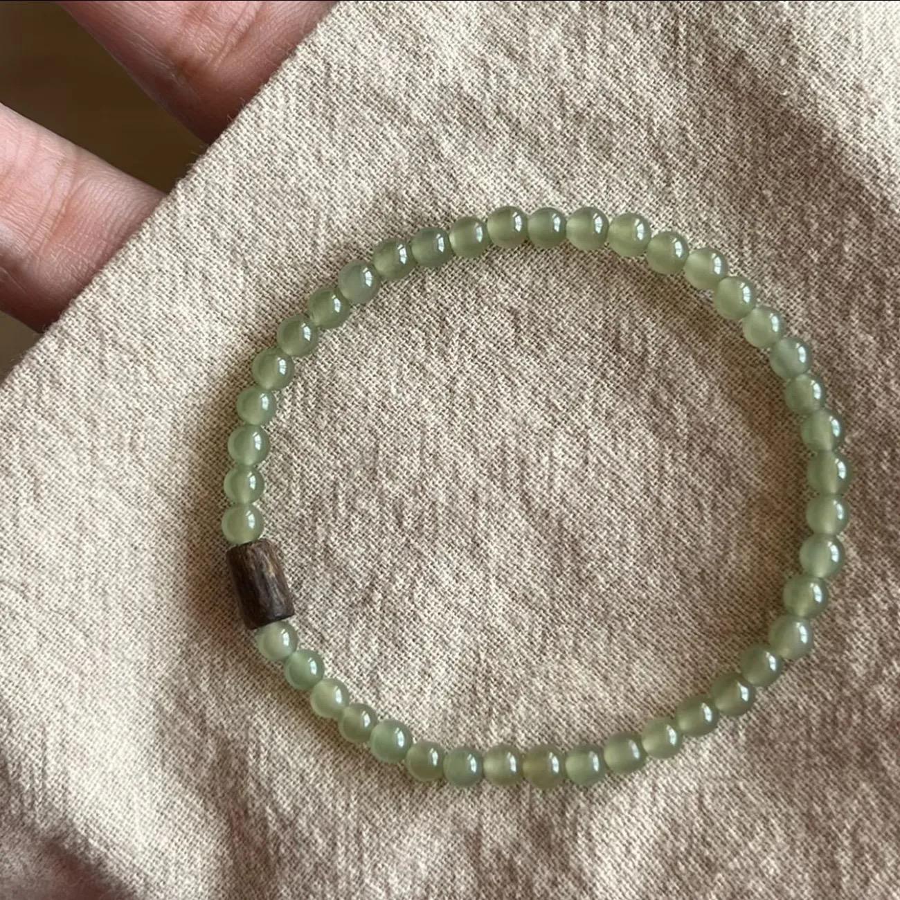 Vintage accessories niche light luxury natural sandalwood bracelet stackable for couples goodluck bracelet exquisite accessories
