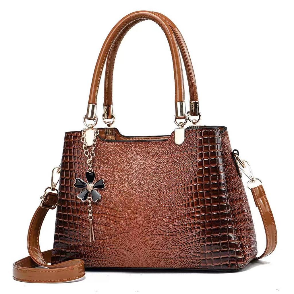 Stylish Pu Handbag For Women With Versatile Colors And Classic Retro Design Ideal For Everyday Use