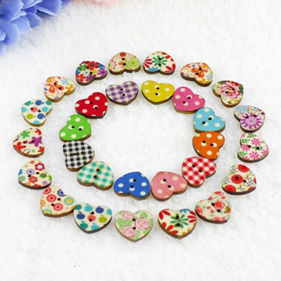 100Pcs Multicolor Heart Shaped 2 Holes Wood Sewing Scrapbooking Buttons