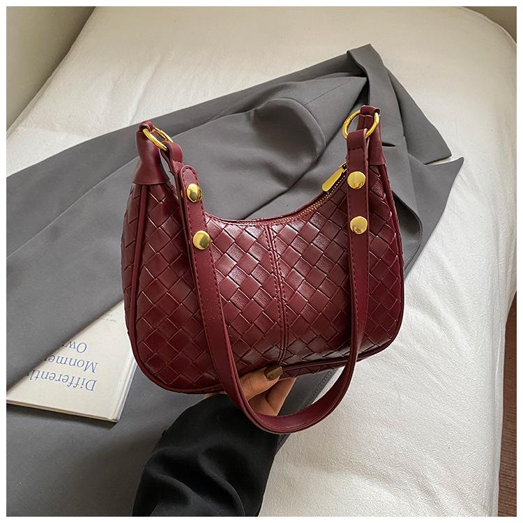 2025 Autumn New Korean Version Popular Versatile Underarm Bag Oil Wax Leather Woven Niche Texture Shoulder Messenger Bag