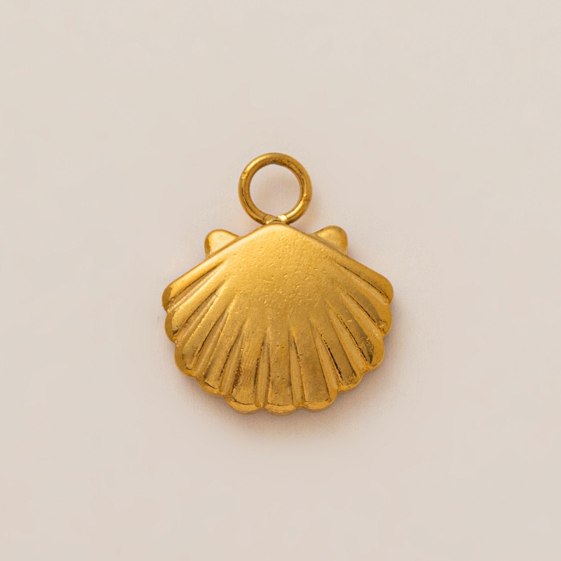 Stainless Steel Turtle Shell Pendant Necklace with 18K Gold Electroplating