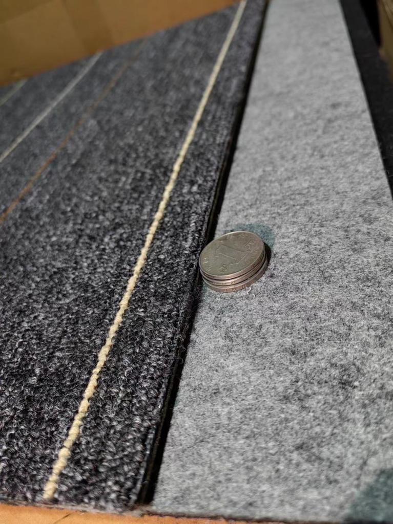 Anti-Slip Wear-Resistant Patchwork Carpet for Offices, Billiards Halls, Hotels, and Commercial Spaces