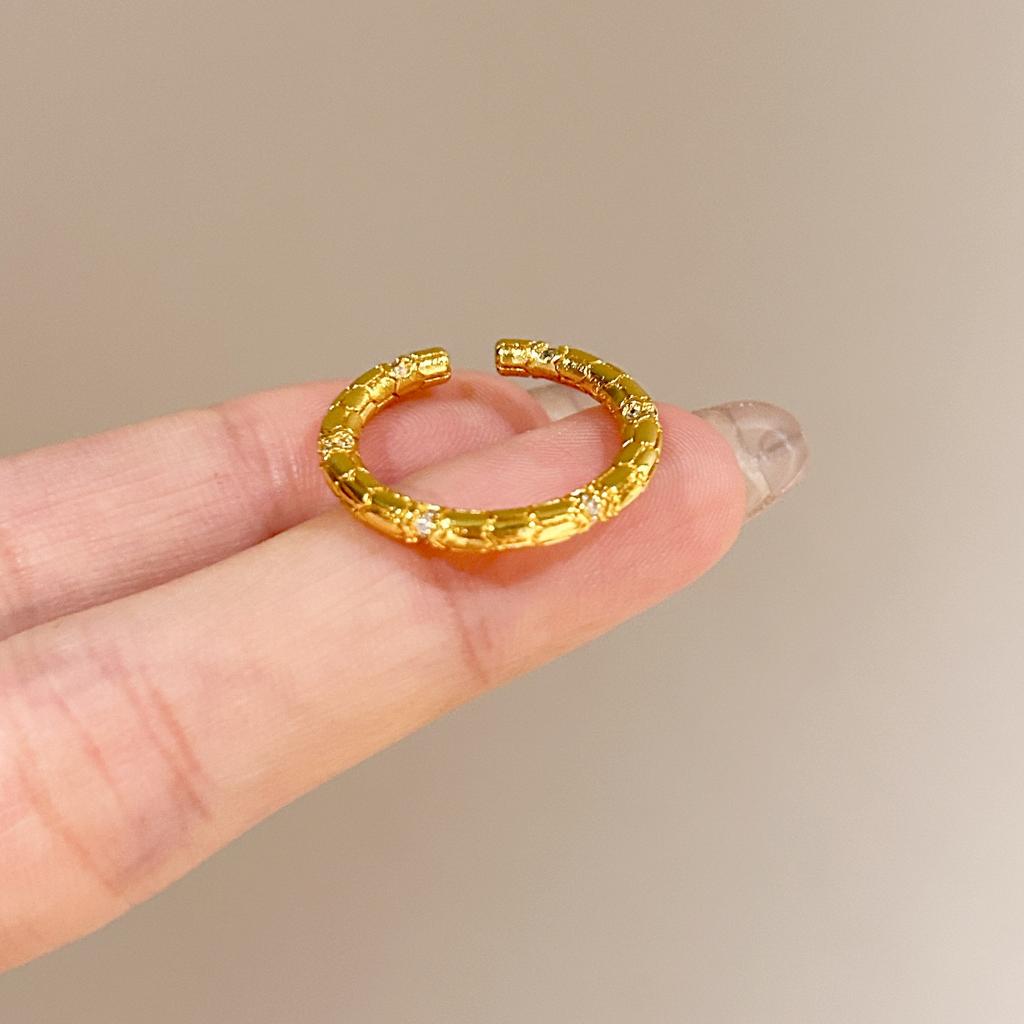 Medieval Brushed Diamond-encrusted Zircon Ring for Women Does Not Fade, Light Luxury and Versatile Open Index Finger Ring Jewelry.