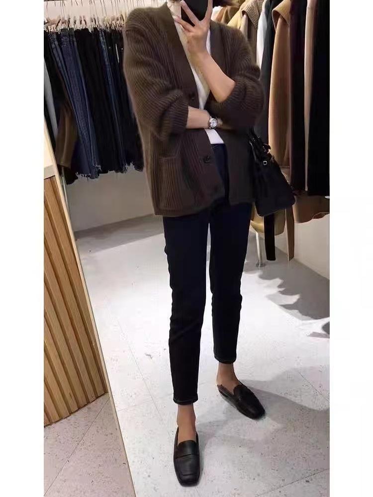 Women's Retro V-Neck Wool Cashmere Cardigan - Autumn/Winter Mid-Length Loose Fit.