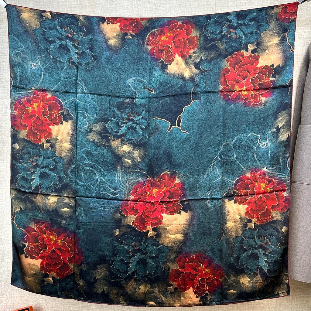 Elegant Chinese Style! Silk Silk Scarf Women'S Winter Flower Group Splendid Mulberry Silk Scarf Versatile Shawl Dual-Purpose