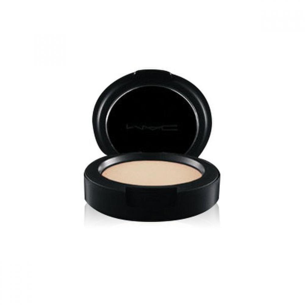 M A C CreAM Colour bAse purl