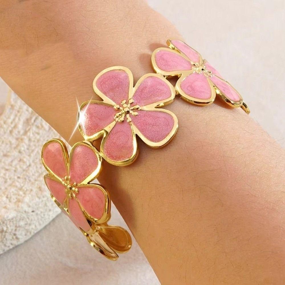 Stainless Steel Flower Bangle Opening Design Flower Opening Ladies Bangle for Women