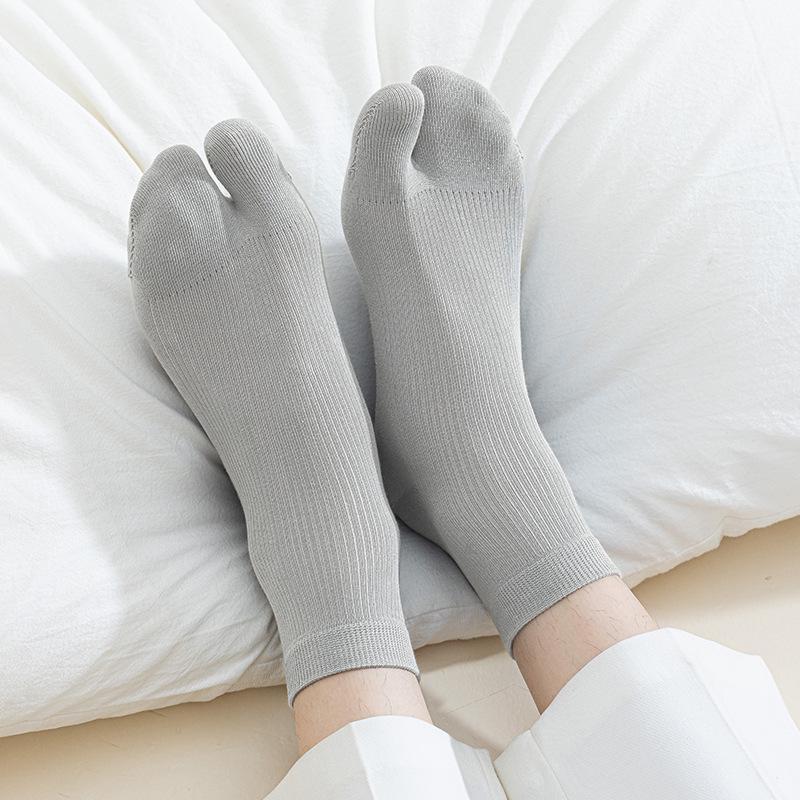 Pánské bavlněné ponožky bez švů s oddělenými prsty - Jaro/Léto, Tenké, Odolné proti zápachu, Absorbující pot, Design s oddělenými prsty.