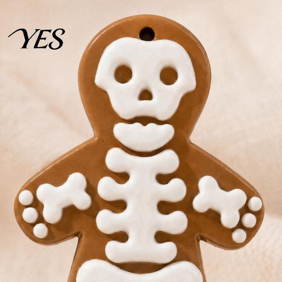 Halloween Hanging Ornaments Skeleton Gingerbread Man Ornaments, Resin Decorations, Creative Three-dimensional Ornament Pendant for Christmas Tree Wall